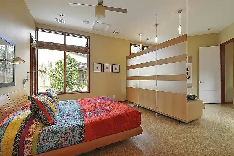 Để tạo ra một phòng ngủ lý tưởng, hãy chọn vật liệu vách ngăn phòng ngủ chất lượng cao. Nó sẽ giúp bạn tạo ra một không gian riêng tư, đẹp mắt và tiện nghi, giúp nâng cao chất lượng giấc ngủ của bạn.