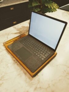 Gia Do Laptop Handmade (4)