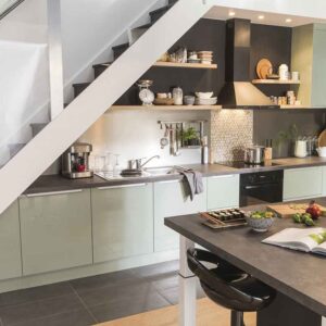 thiết kế cầu thang ở phòng bếp (3)