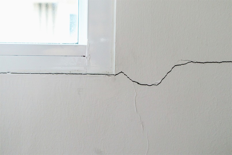 tường nhà bị nứt có nguy hiểm không (1)