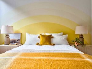 phòng ngủ màu vàng ấm áp (6)