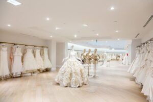 những ý tưởng thiết kế tiệm áo cưới nhỏ đẹp (4)
