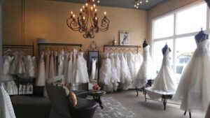 ý tưởng thiết kế tiệm áo cưới nhỏ đẹp (2)