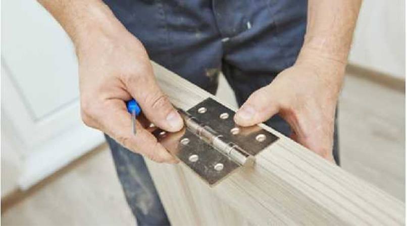cách khắc phục cửa gỗ bị vênh (9)